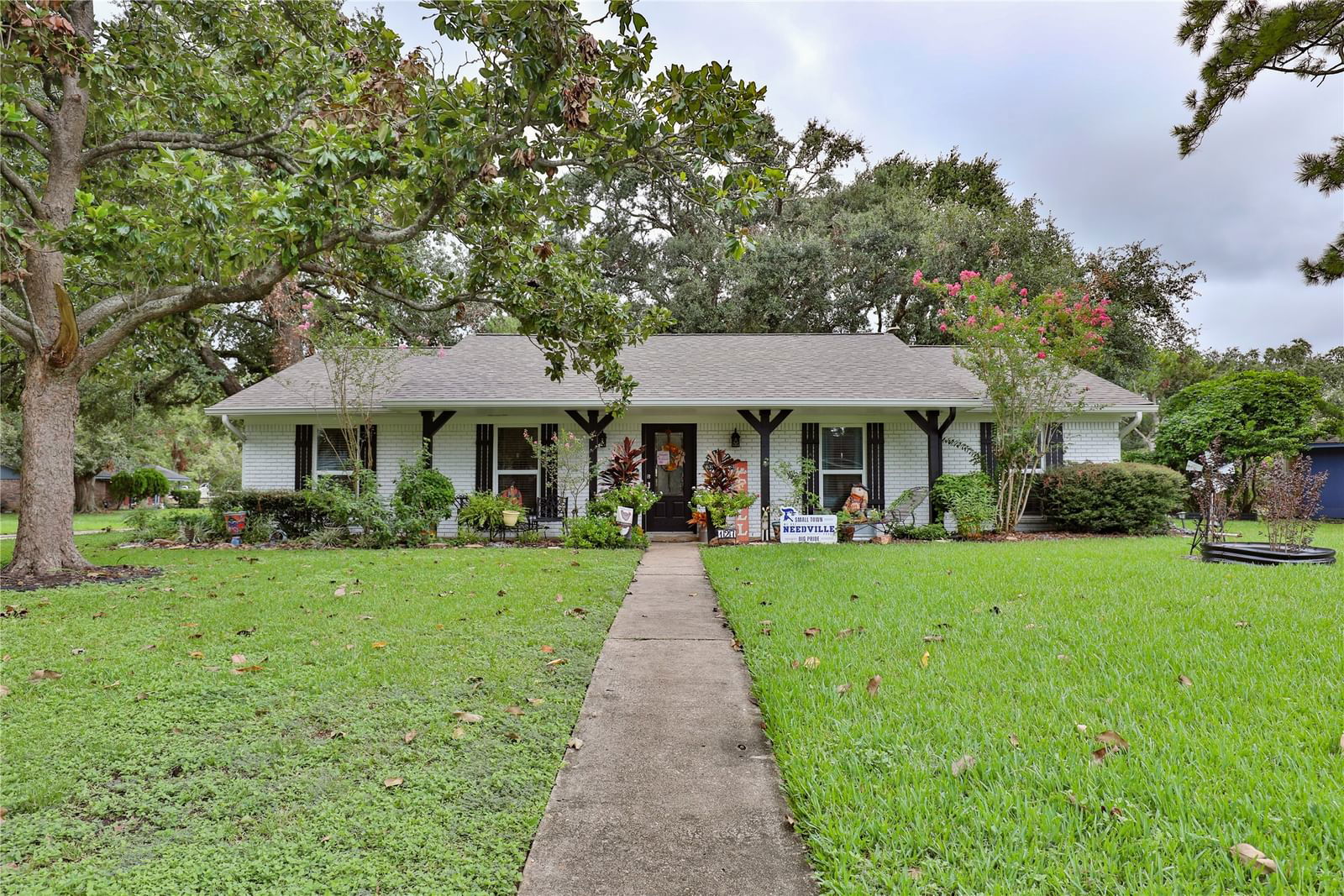 Real estate property located at 127 Nasturtium, Brazoria, South Parkwood Lake Jackson, Lake Jackson, TX, US