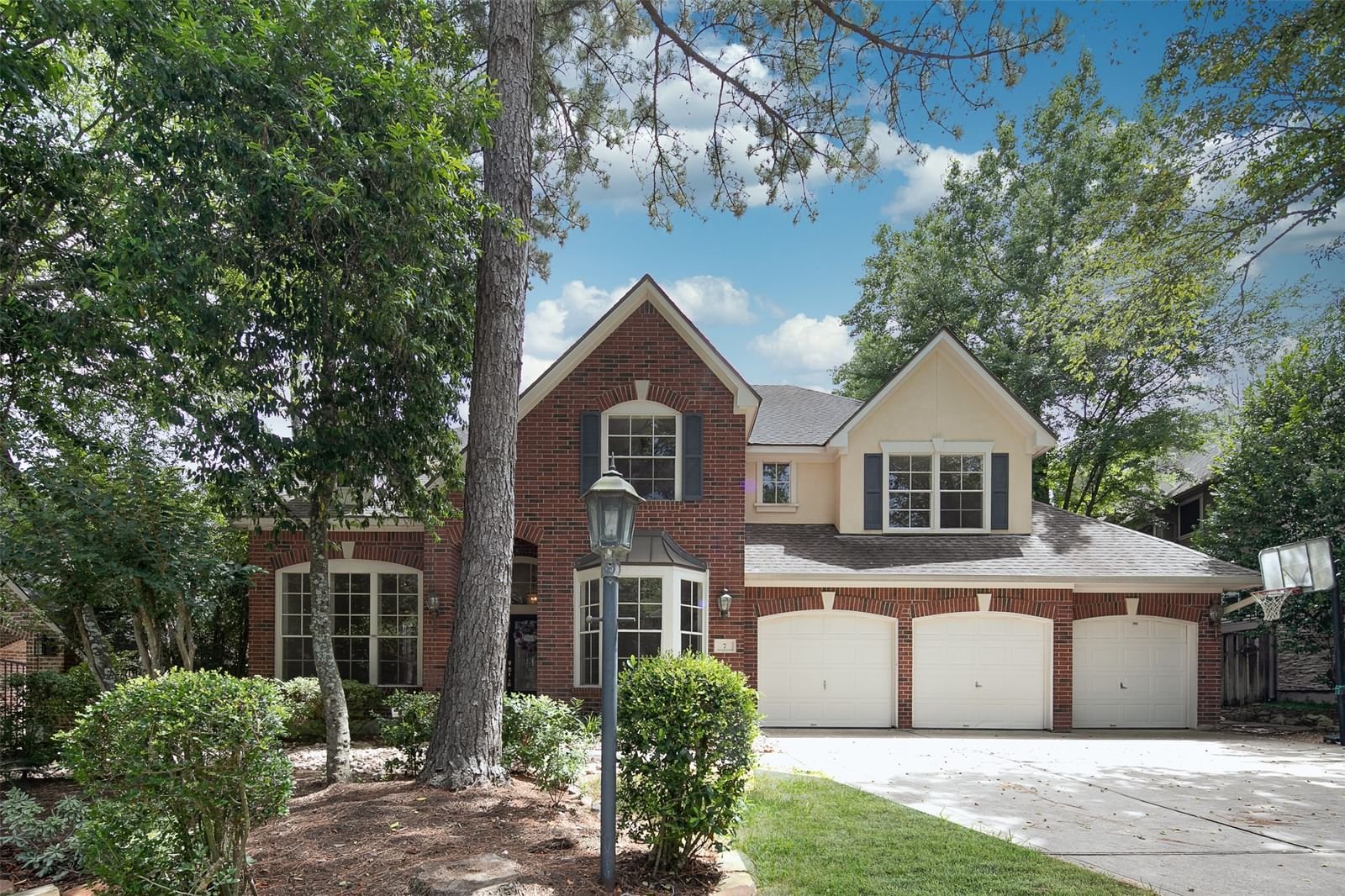 Real estate property located at 7 Plum Crest, Montgomery, Wdlnds Village Alden Br 64, The Woodlands, TX, US