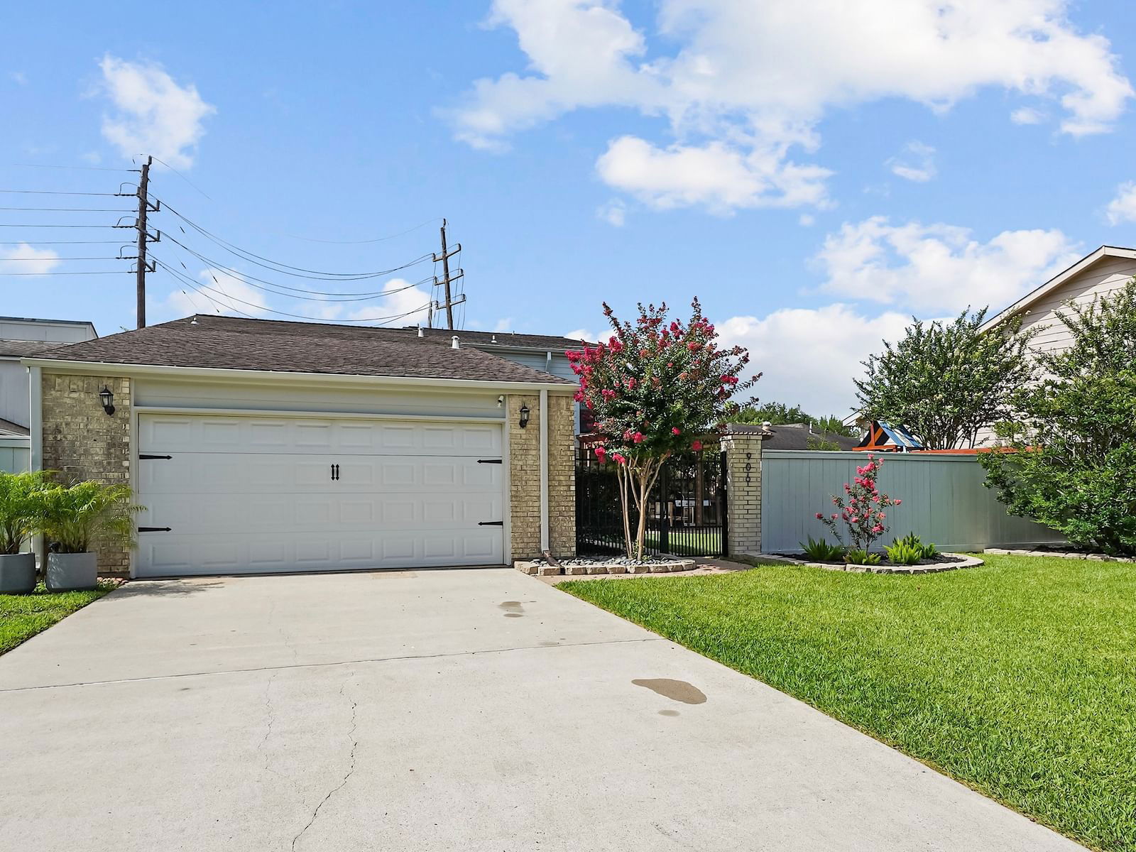 Real estate property located at 906 Enclave, Harris, Briarhills Sec 05, Houston, TX, US