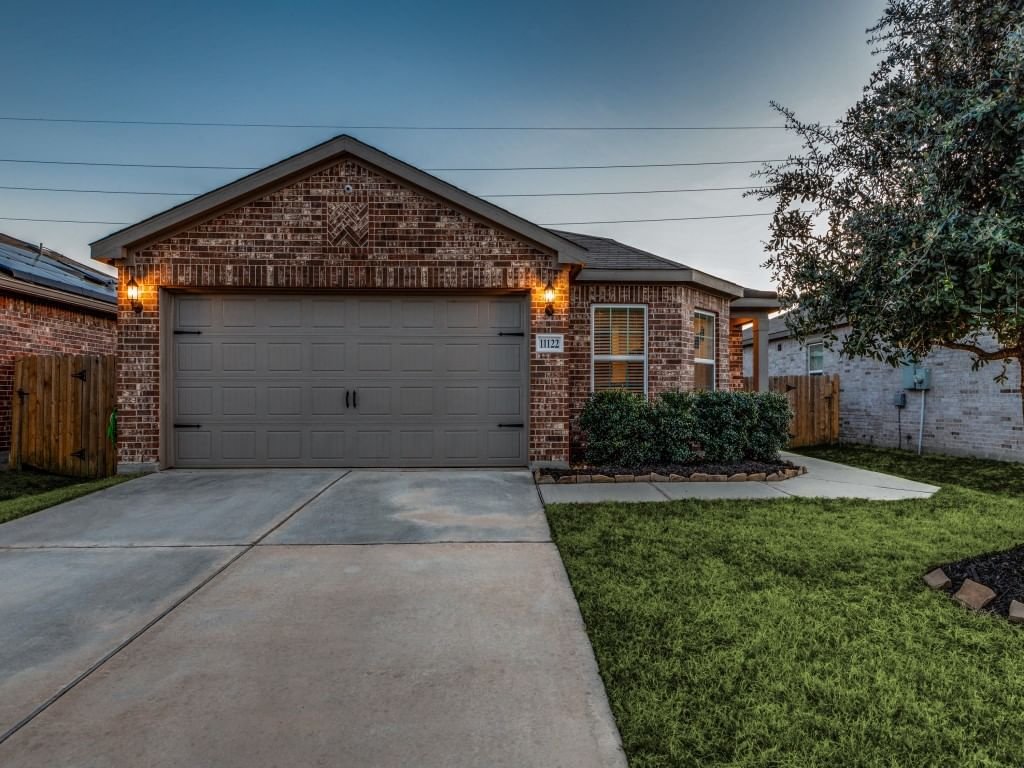 Real estate property located at 11122 Blue Grove, Harris, Reserve at Park Lakes, Humble, TX, US