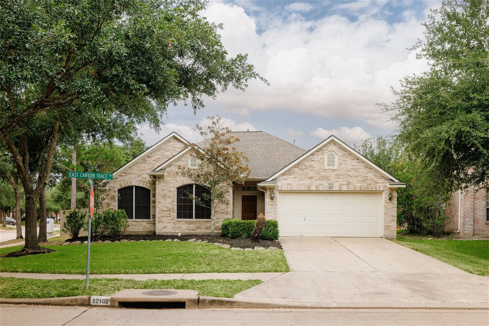 Real estate property located at 12101 Canyon Trace, Harris, Houston, TX, US