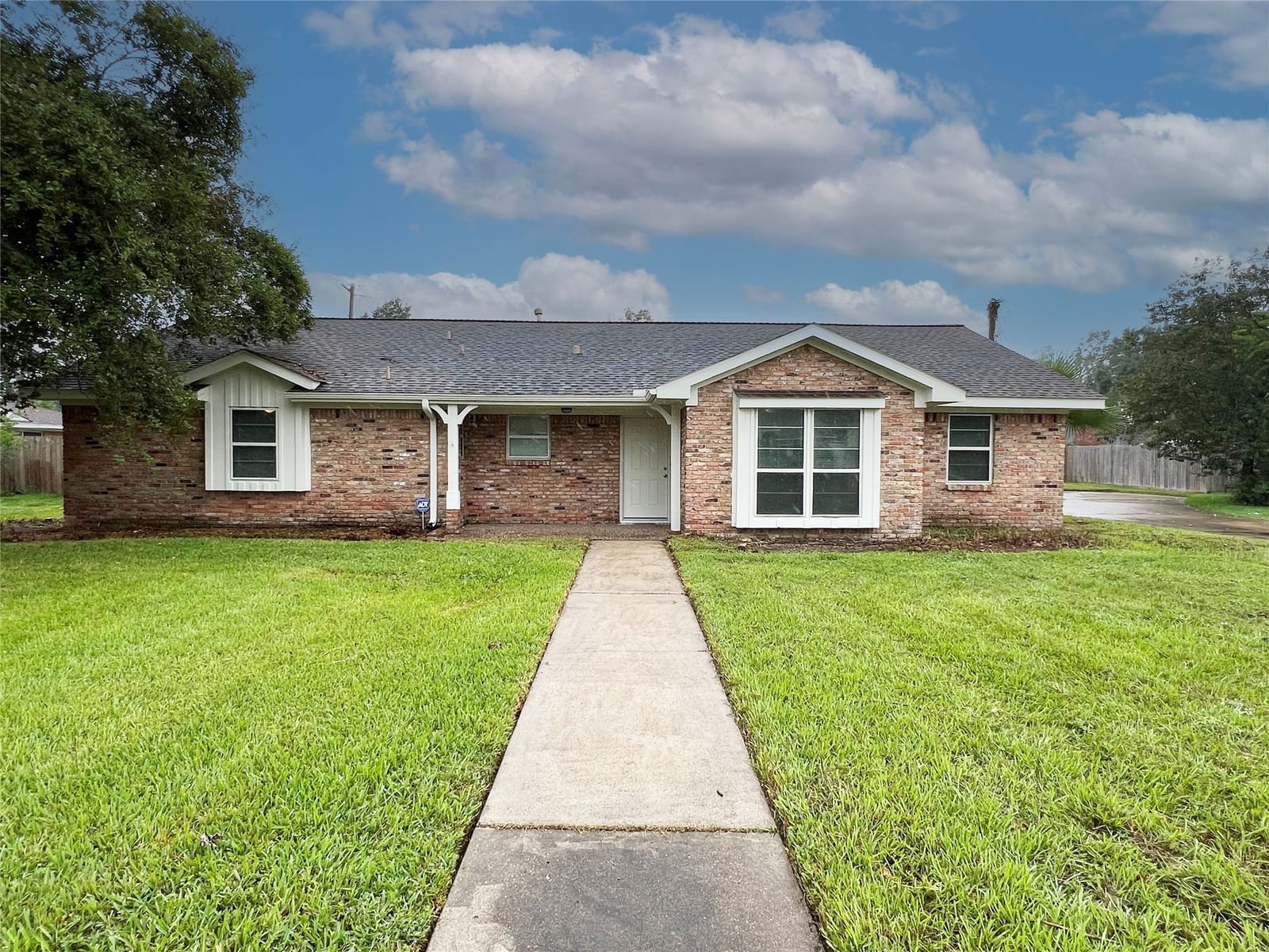 Real estate property located at 5003 Inverness, Harris, Country Club Oaks Sec 02, Baytown, TX, US