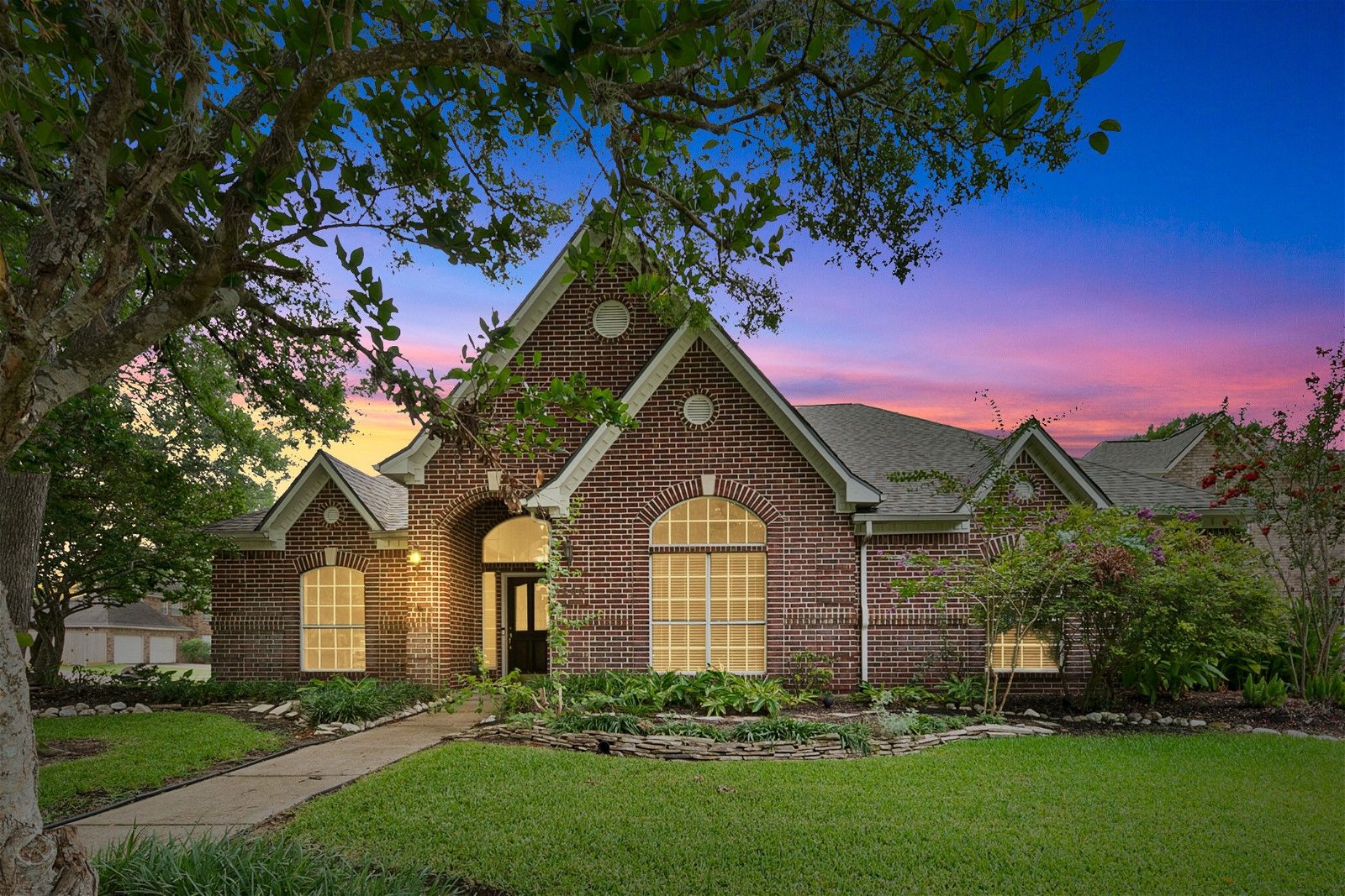 Real estate property located at 2203 Mossy Glen, Fort Bend, Richmond, TX, US