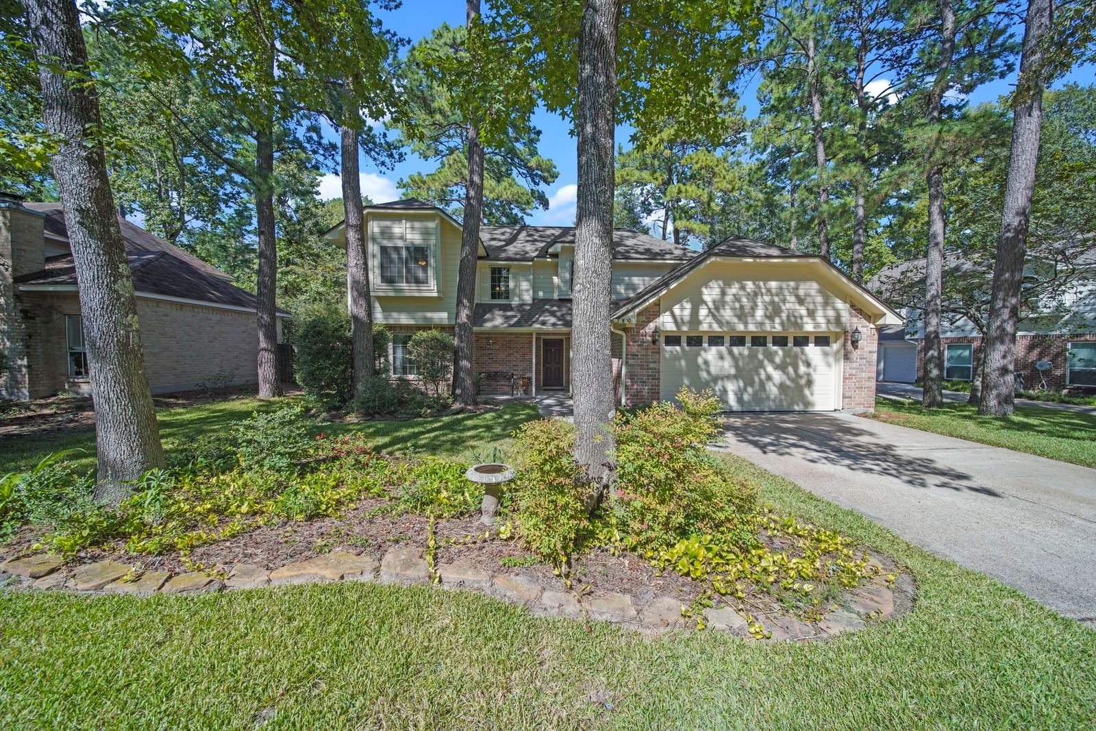 Real estate property located at 10 Sylvan Forest, Montgomery, The Woodlands, TX, US