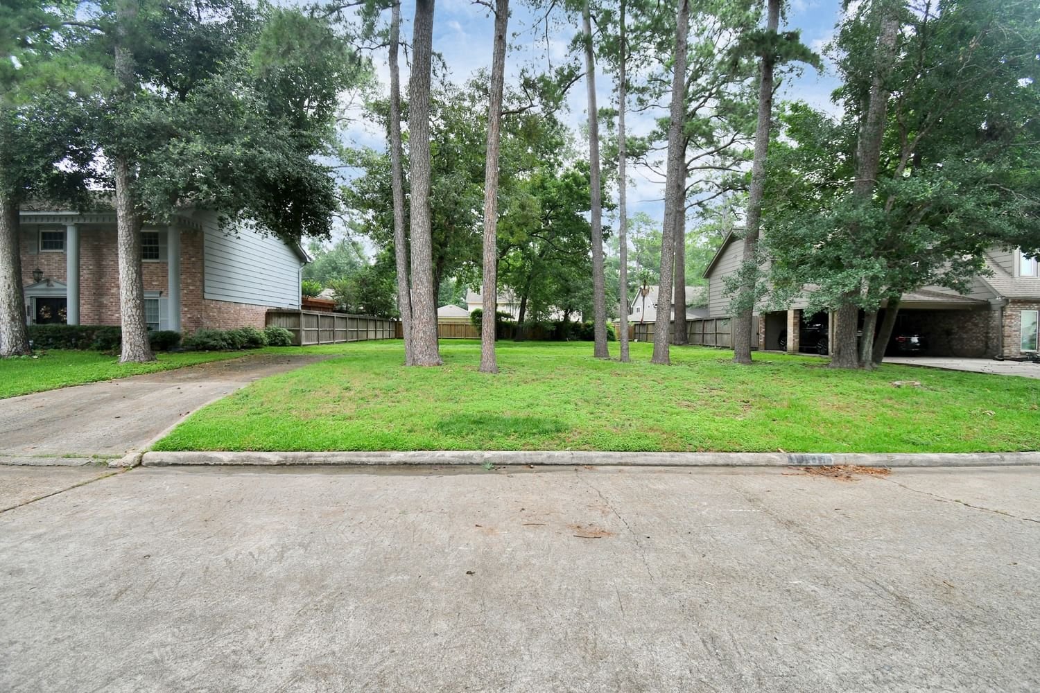 Real estate property located at 11718 Fawnview, Harris, Lakewood Forest Sec 01, Houston, TX, US