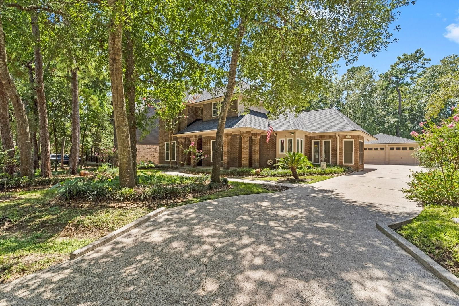 Real estate property located at 17 Amara, Montgomery, Wdlnds Village Panther Ck 06, The Woodlands, TX, US