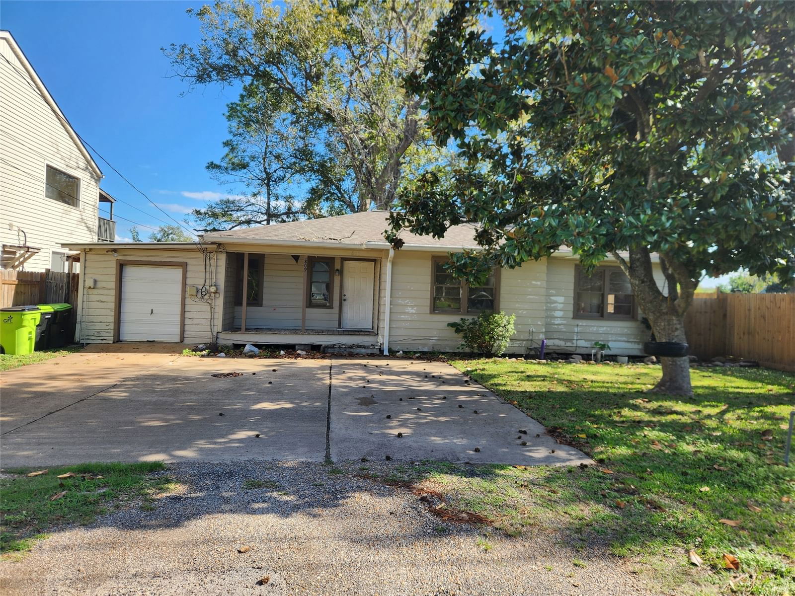 Real estate property located at 809 Barrett, Fort Bend, Covells Brazos View, Richmond, TX, US