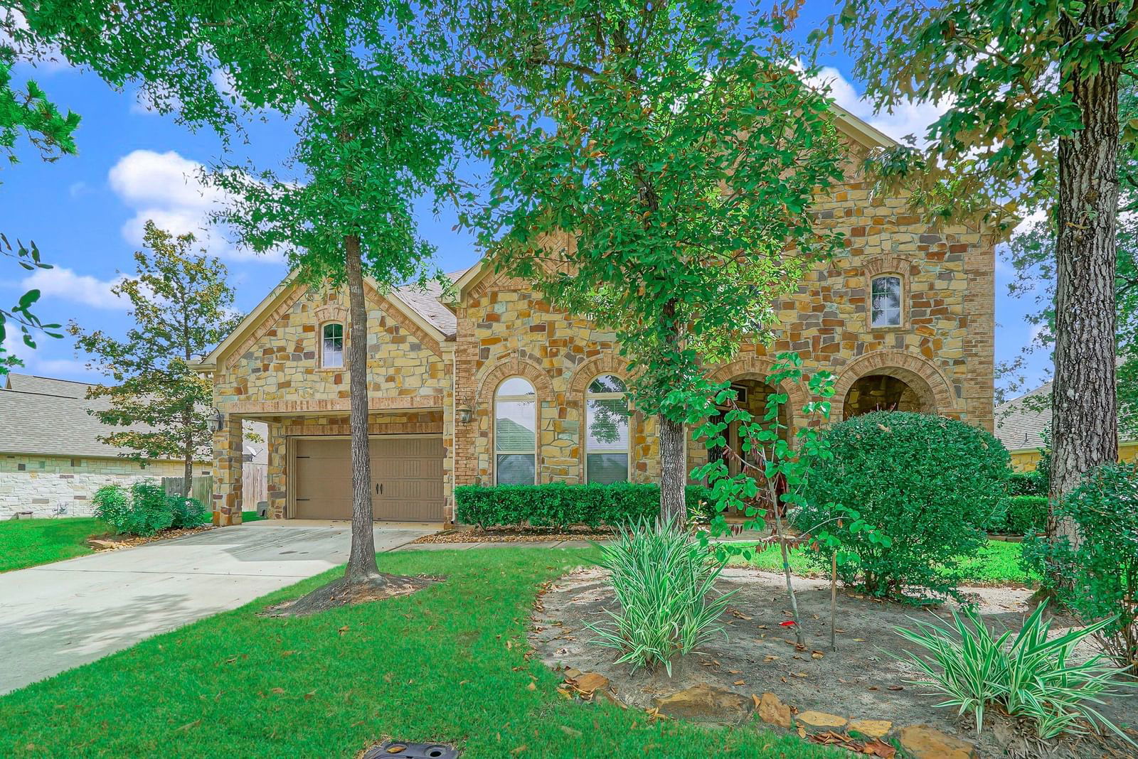 Real estate property located at 2401 Ellis Park, Montgomery, Graystone Hills 13, Conroe, TX, US