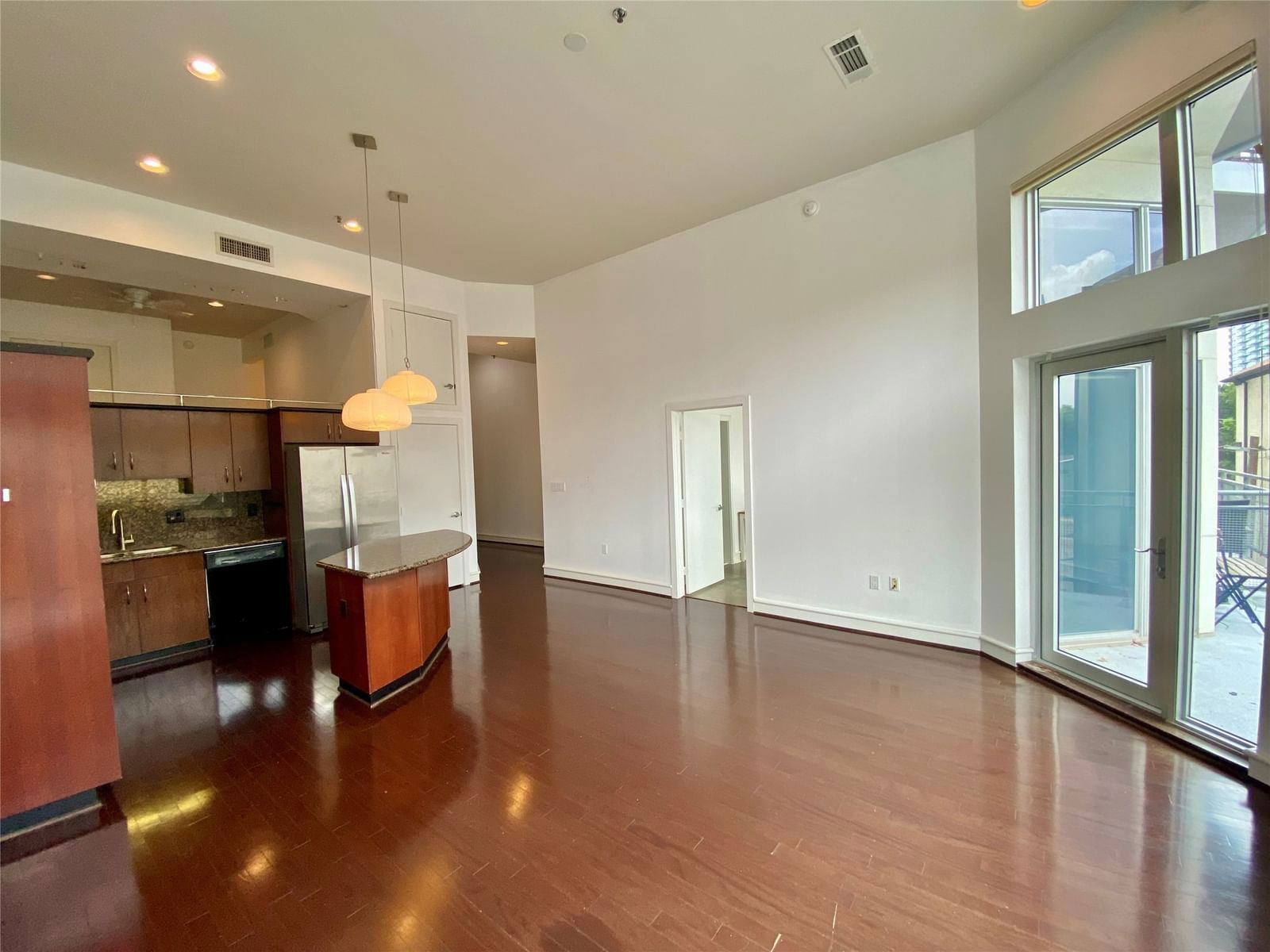 Real estate property located at 3311 Yupon #314, Harris, Tremont Tower, Houston, TX, US