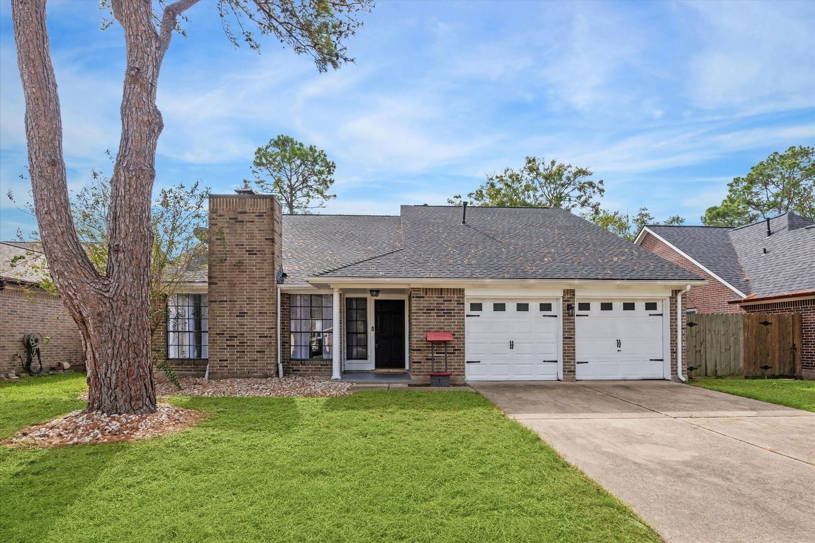 Real estate property located at 21215 Park Run, Harris, Memorial Pkwy Sec 13, Katy, TX, US