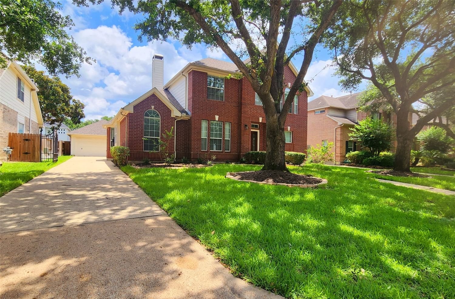 Real estate property located at 215 Wild Oak, Harris, Green Trails Park Sec 17, Houston, TX, US
