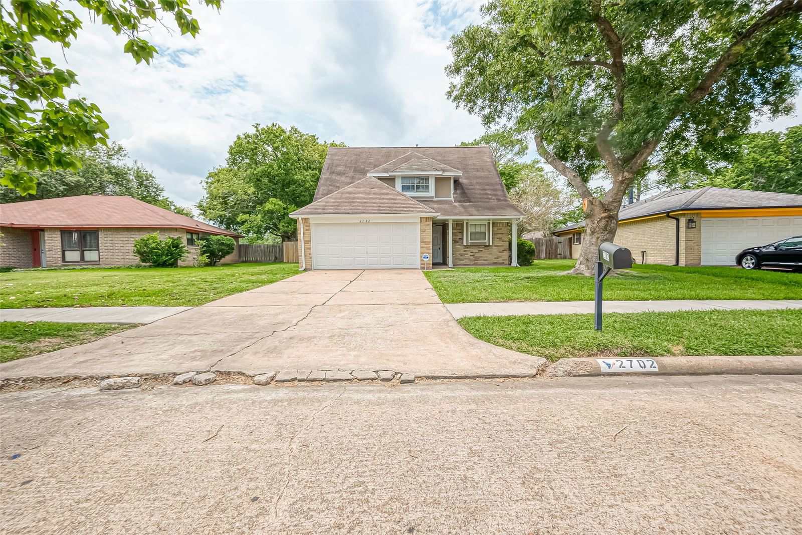 Real estate property located at 2702 Indian Trail, Fort Bend, Quail Green Sec 1, Missouri City, TX, US