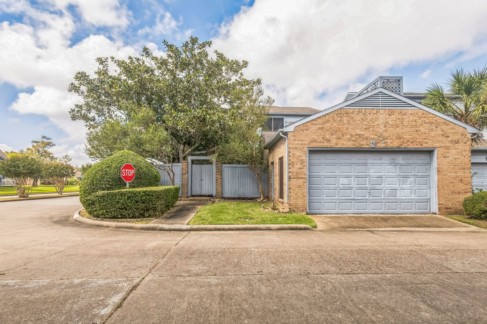 Real estate property located at 2601 Broadway #19, Harris, Woods On Bay T/H Sec 01, La Porte, TX, US