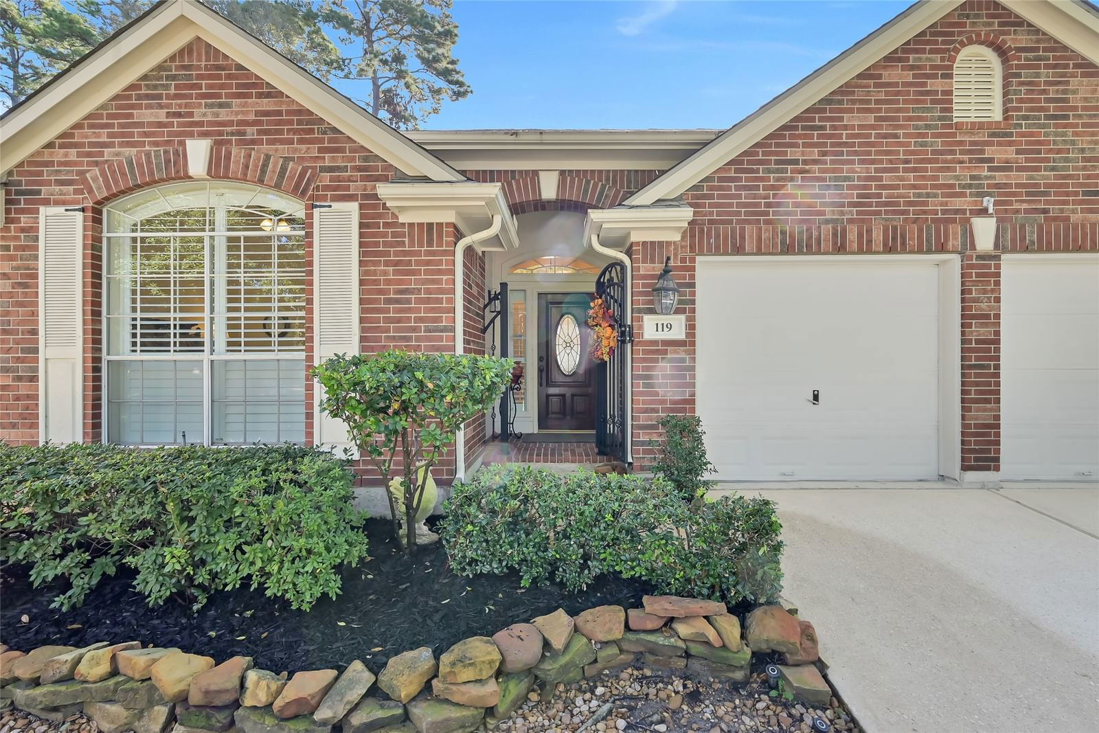 Real estate property located at 119 Veranda Ridge, Montgomery, The Woodlands Alden Bridge, The Woodlands, TX, US