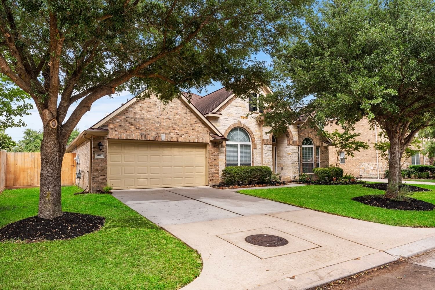 Real estate property located at 16902 Coronado Springs, Harris, Spring Crk Court, Spring, TX, US