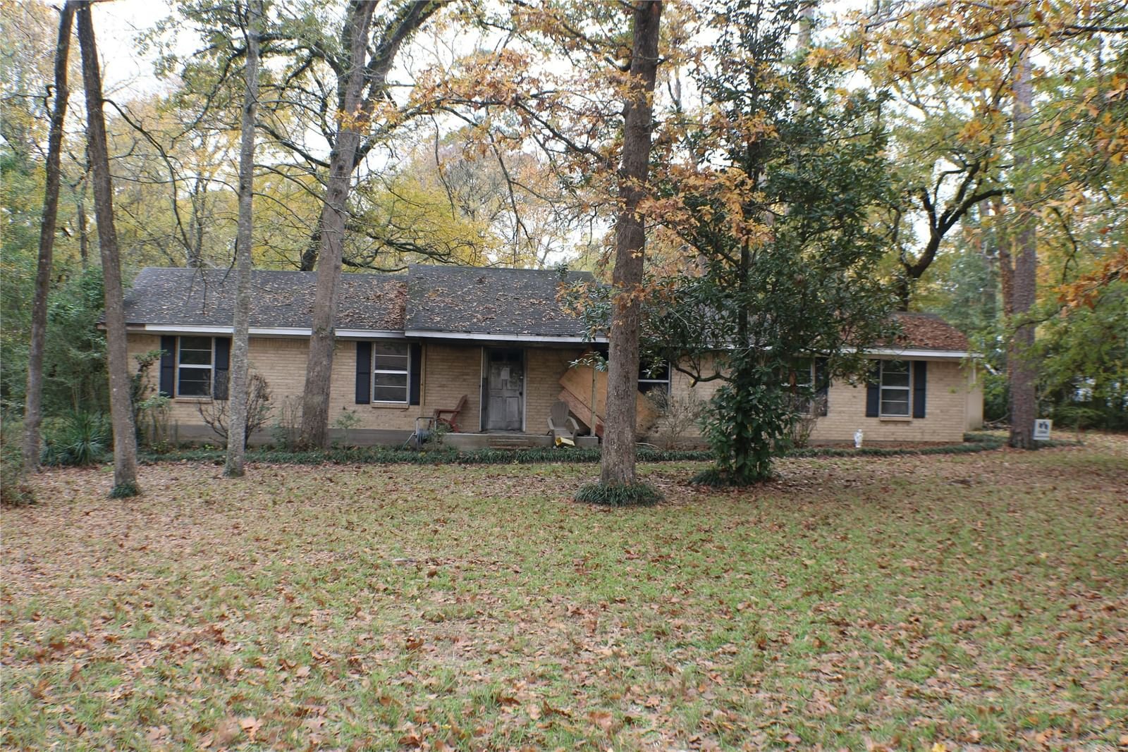 Real estate property located at 34 Wood Lodge, Walker, Woodlodge - Sec 1, Huntsville, TX, US