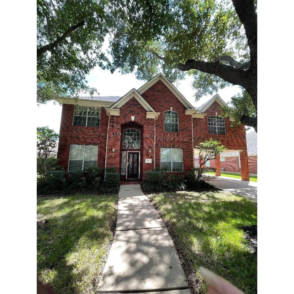 Real estate property located at 2035 Plantation Bend, Fort Bend, Plantation Bend Sec 1, Sugar Land, TX, US