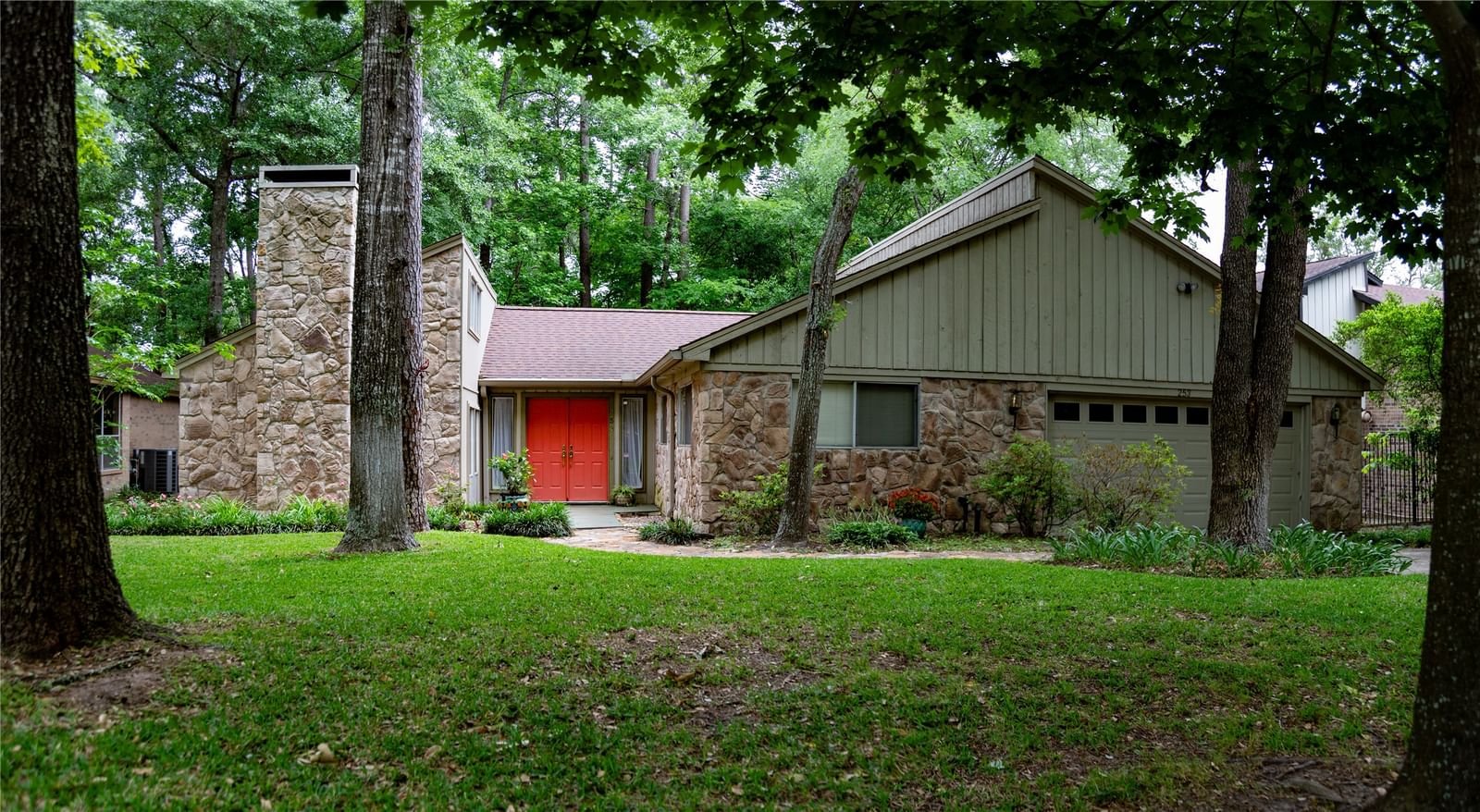 Real estate property located at 253 Springs Edge, Montgomery, April Sound 01, Conroe, TX, US