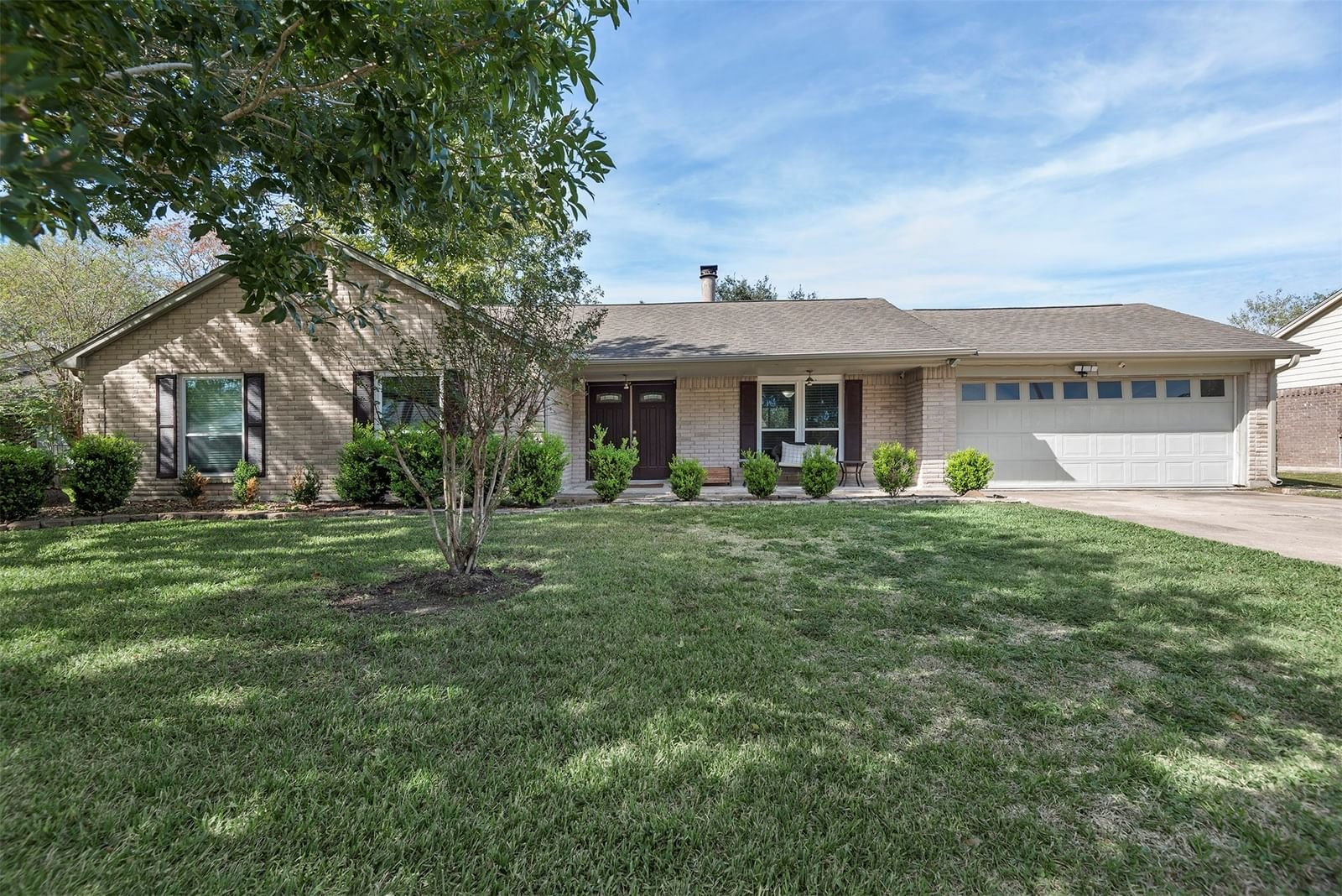 Real estate property located at 1301 Oak Hollow, Galveston, Wilderness Trails, Friendswood, TX, US