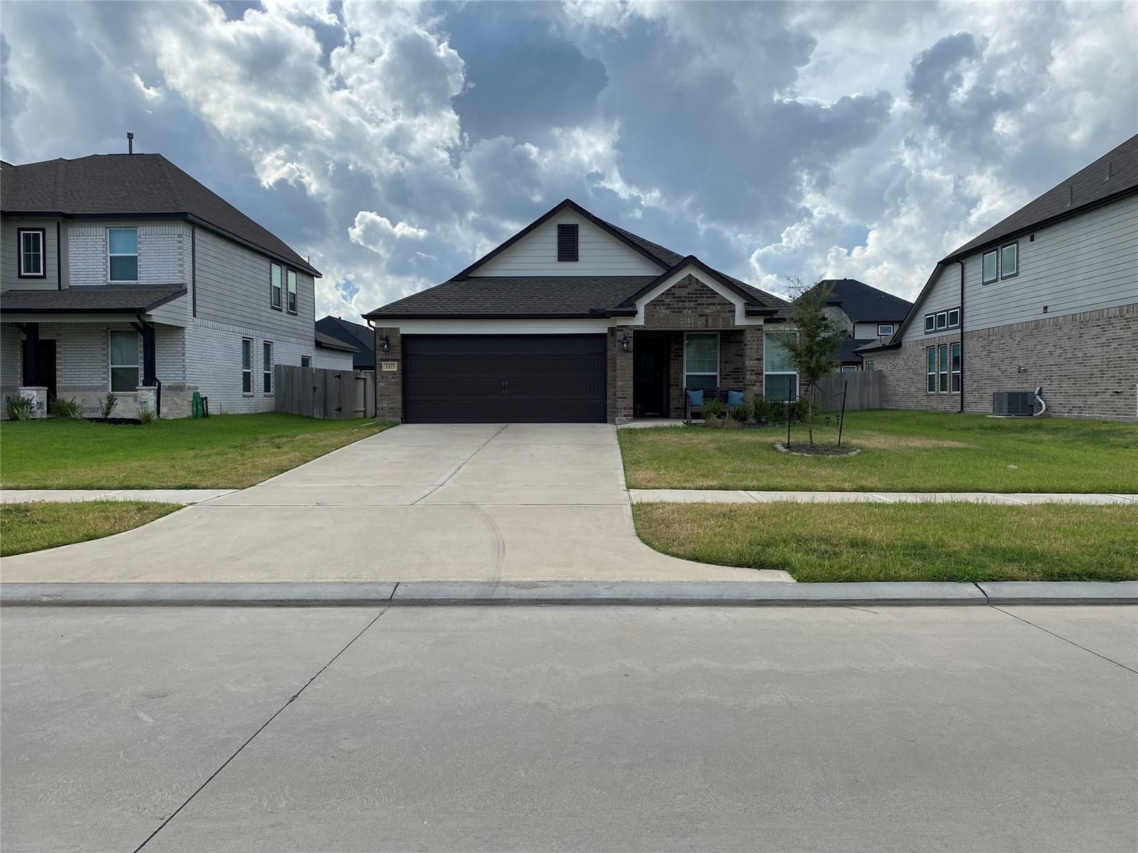 Real estate property located at 3303 Fogmist, Fort Bend, Briarwood Crossing Sec 15, Rosenberg, TX, US