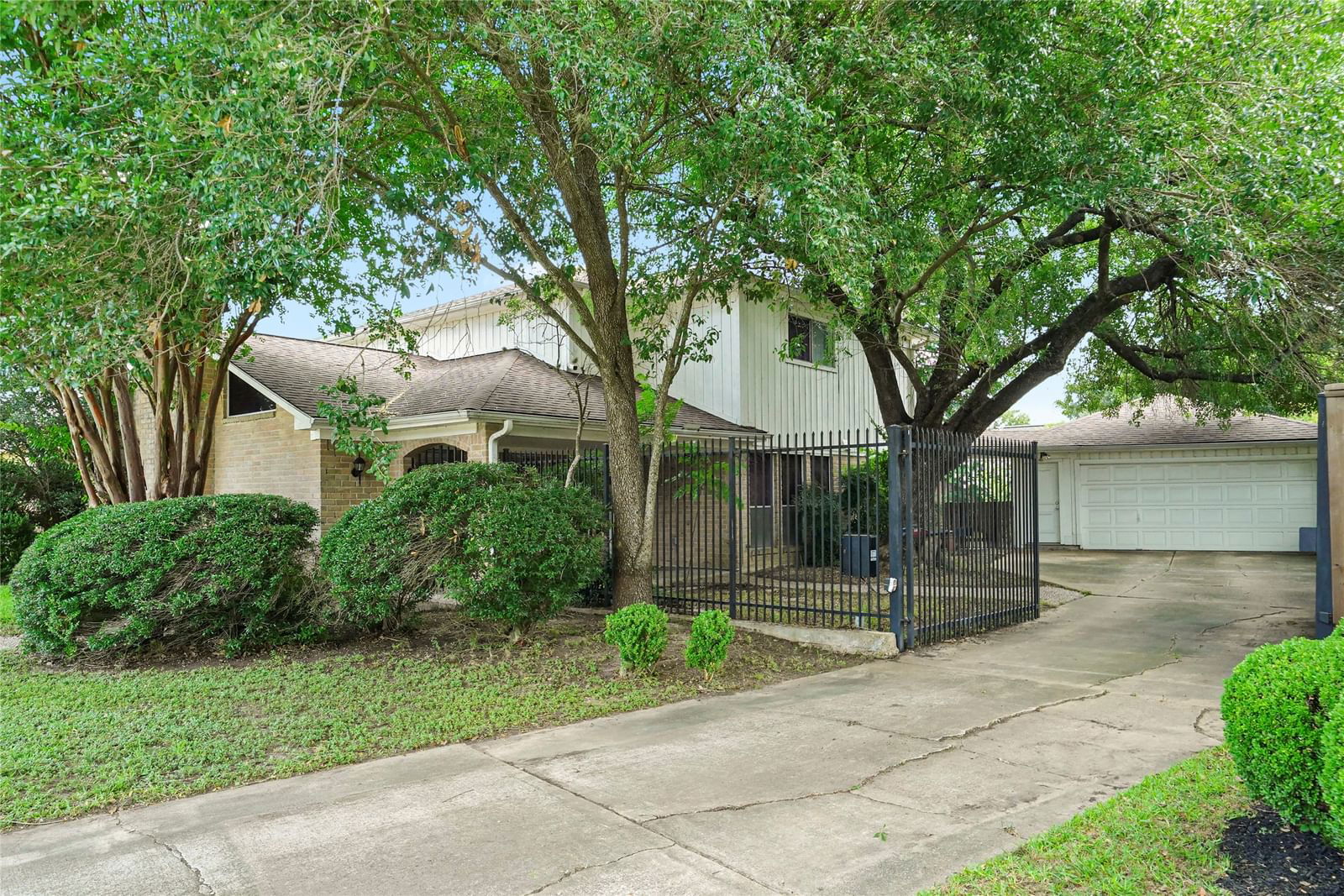 Real estate property located at 10907 Braes Forest, Harris, Fondren Sw Northfield Sec 02, Houston, TX, US