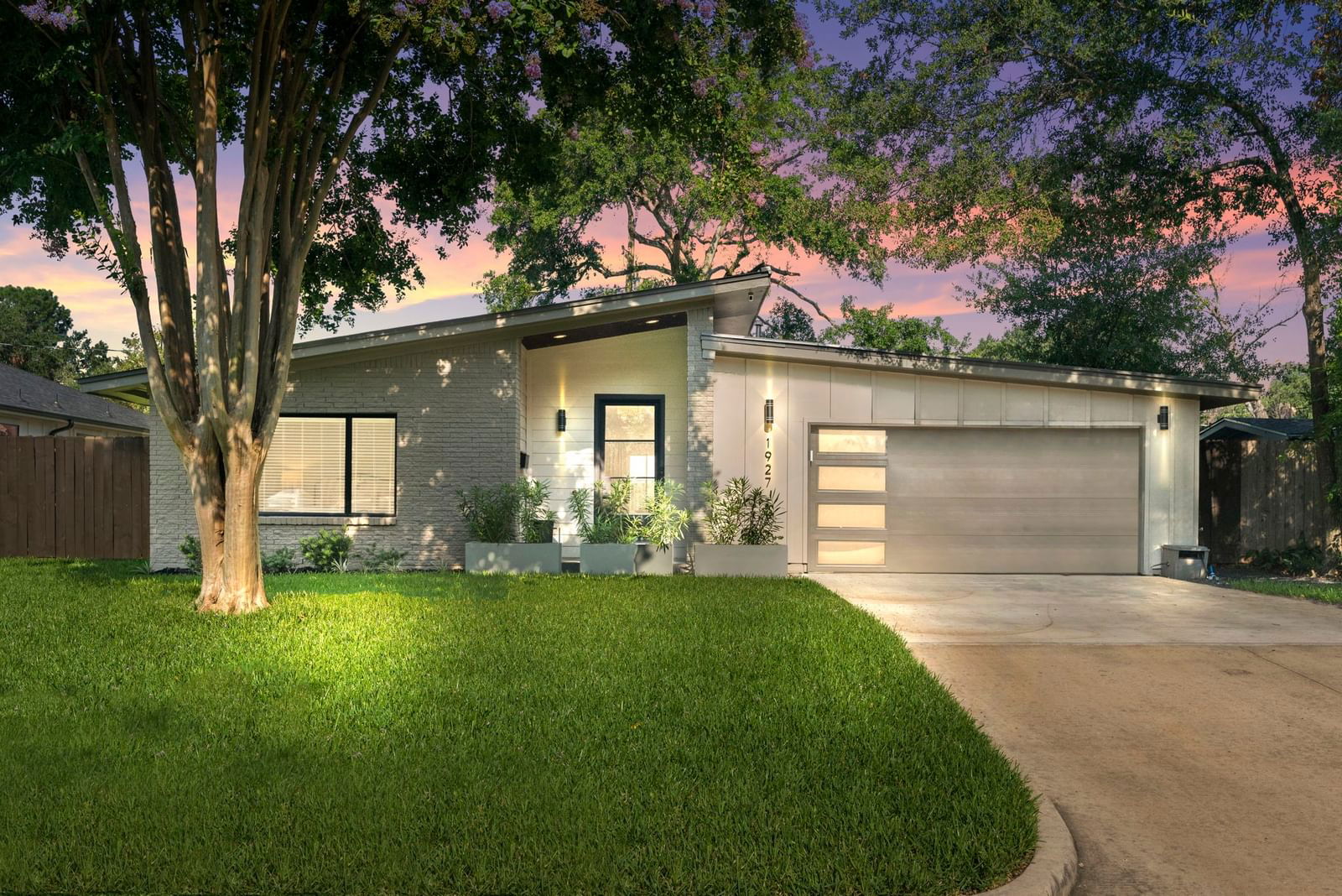 Real estate property located at 1927 Chaparral, Harris, Timber Oaks, Houston, TX, US