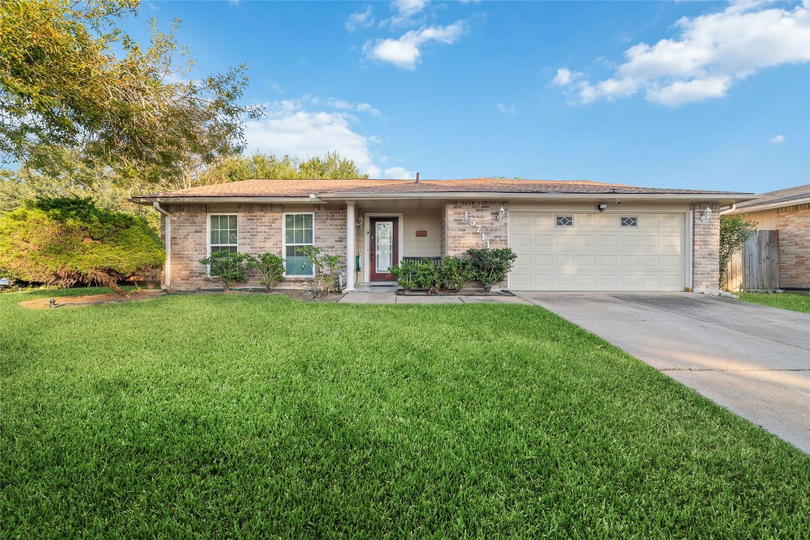 Real estate property located at 15711 Danford, Fort Bend, Ridgegate Sub Sec 1, Houston, TX, US