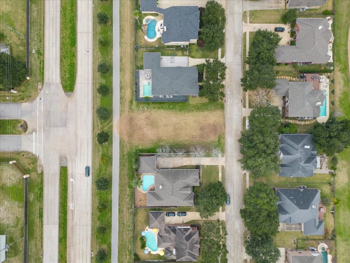 Real estate property located at 2607 Thompson Crossing, Fort Bend, Pecan Grove Plantation Sec 20, Richmond, TX, US