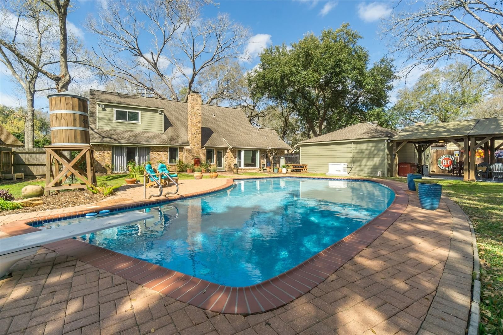 Real estate property located at 1210 Goldendale, Harris, Clear Lake Forest, Taylor Lake Village, TX, US