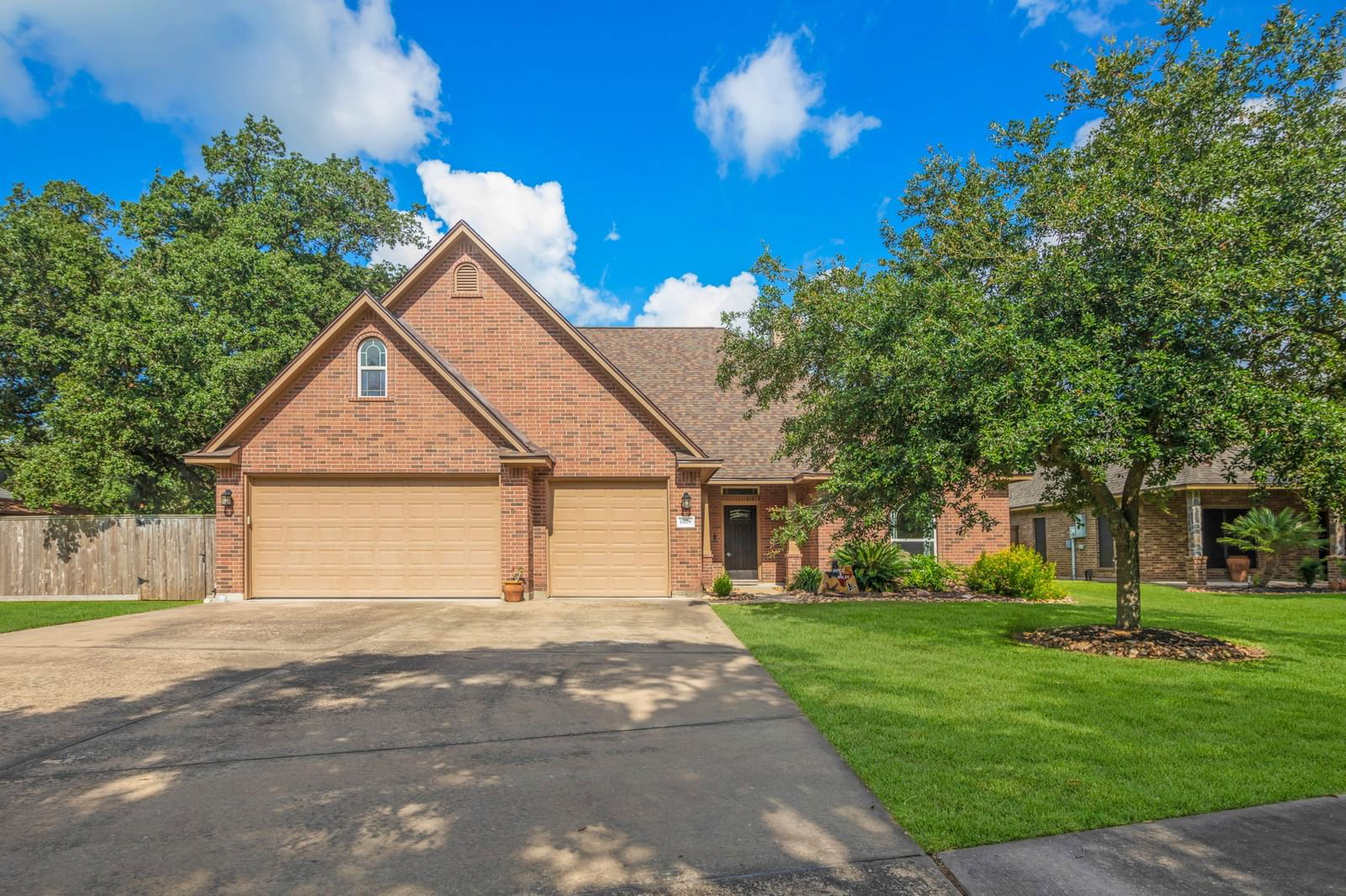 Real estate property located at 1009 Heritage Oaks, Brazoria, Heritage Oaks Sec 4 A0380 & A, Angleton, TX, US