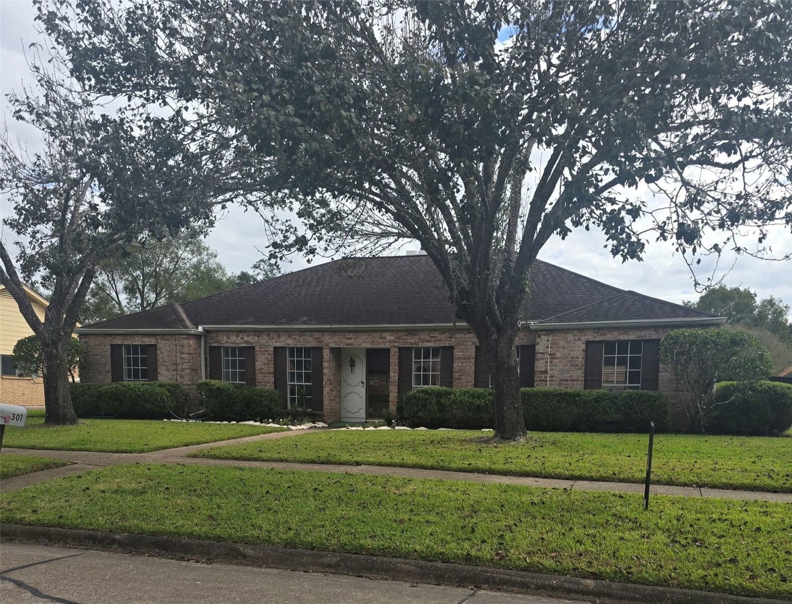 Real estate property located at 301 Castle Harbour, Galveston, Sunmeadow 1, Friendswood, TX, US