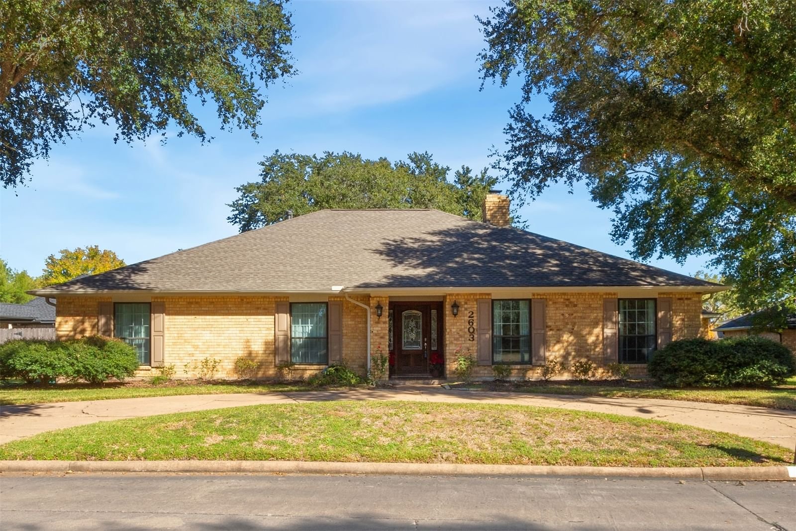 Real estate property located at 2603 Live Oak, Fort Bend, Bayou Park, Rosenberg, TX, US