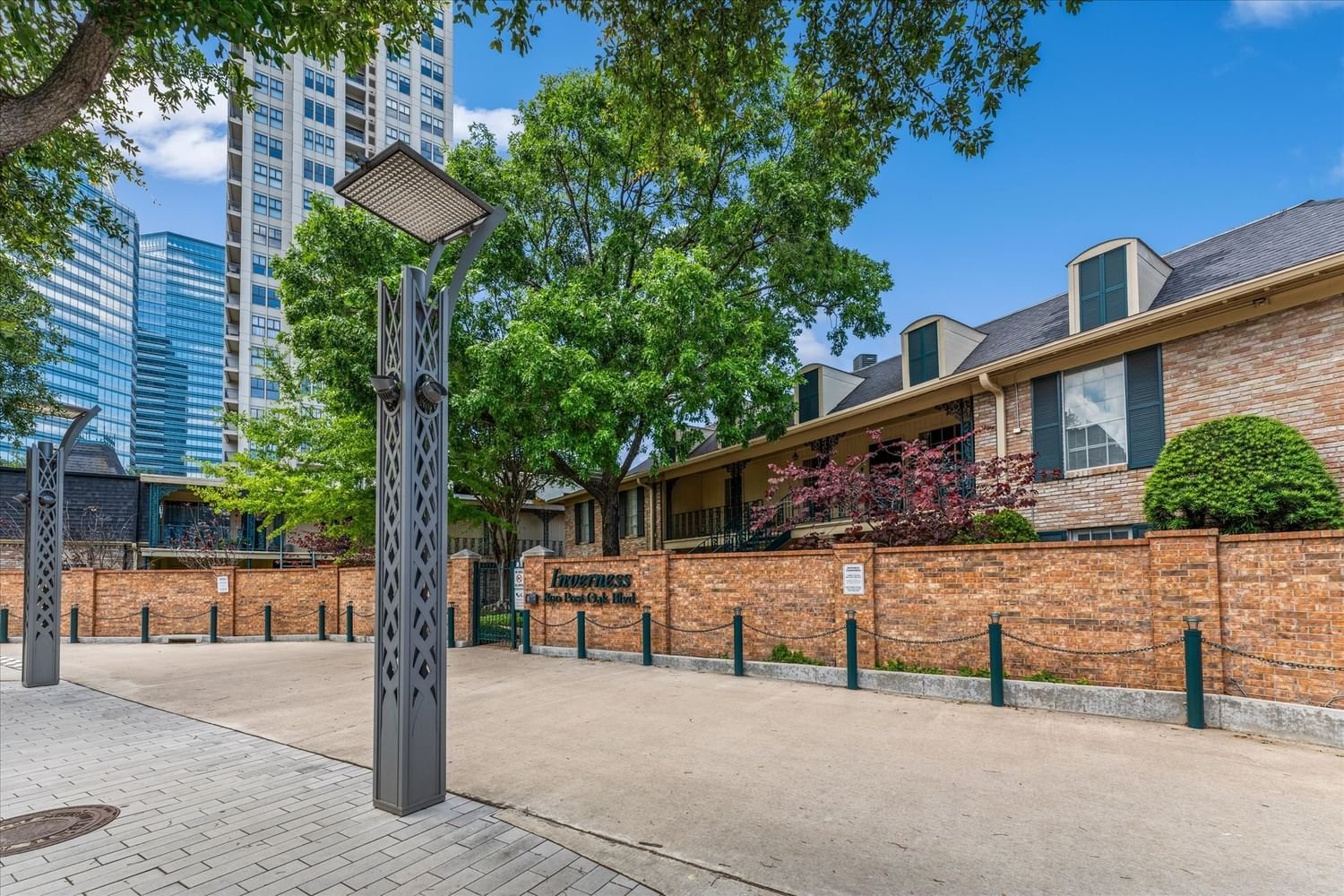 Real estate property located at 800 Post Oak #10, Harris, Inverness T/H Condo, Houston, TX, US