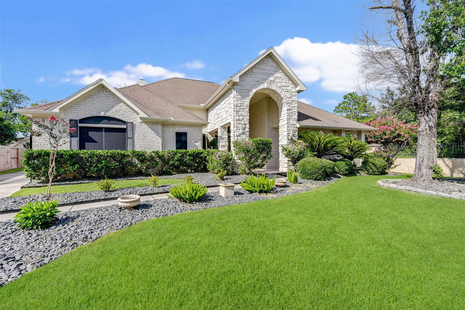Real estate property located at 901 Mystic Village, Harris, Mystic Village At Lake Mija, Seabrook, TX, US