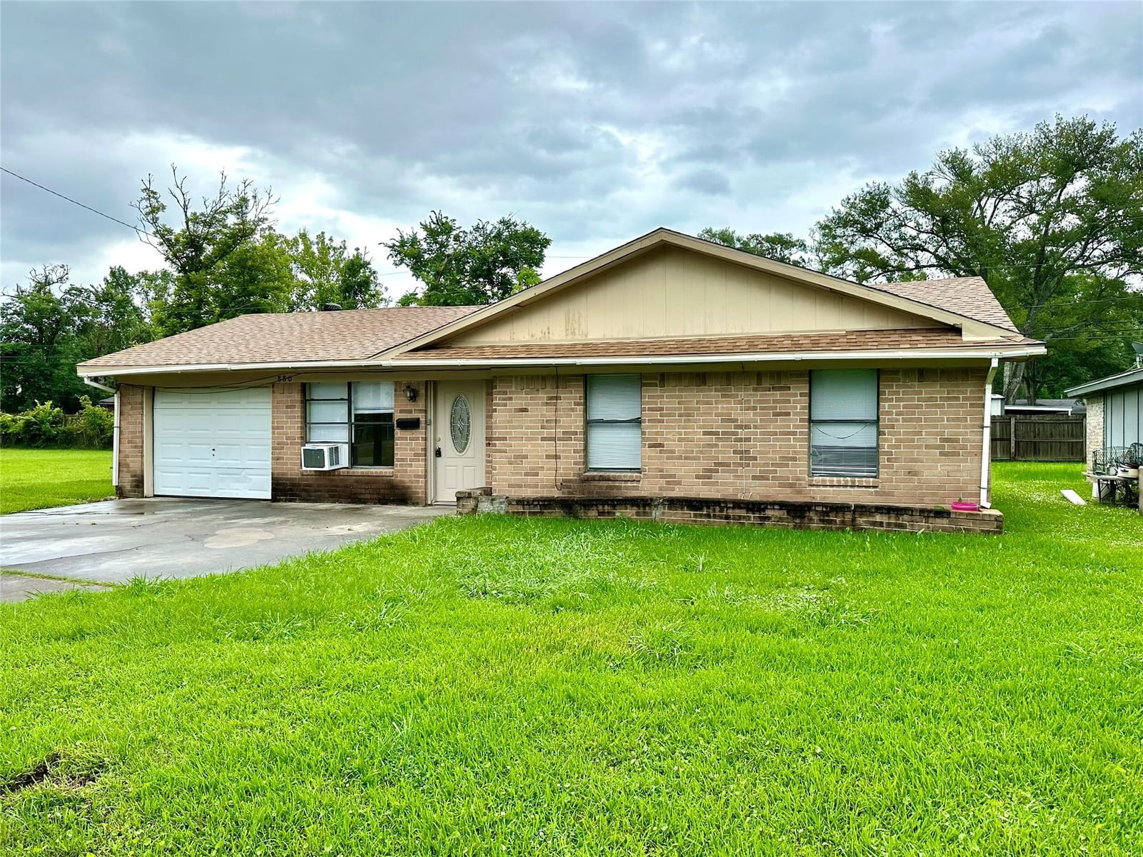 Real estate property located at 880 3rd, Hardin, N Silsbee #1, Silsbee, TX, US