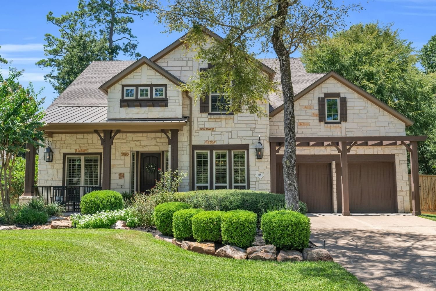 Real estate property located at 88 Acrewoods, Montgomery, The Woodlands, TX, US
