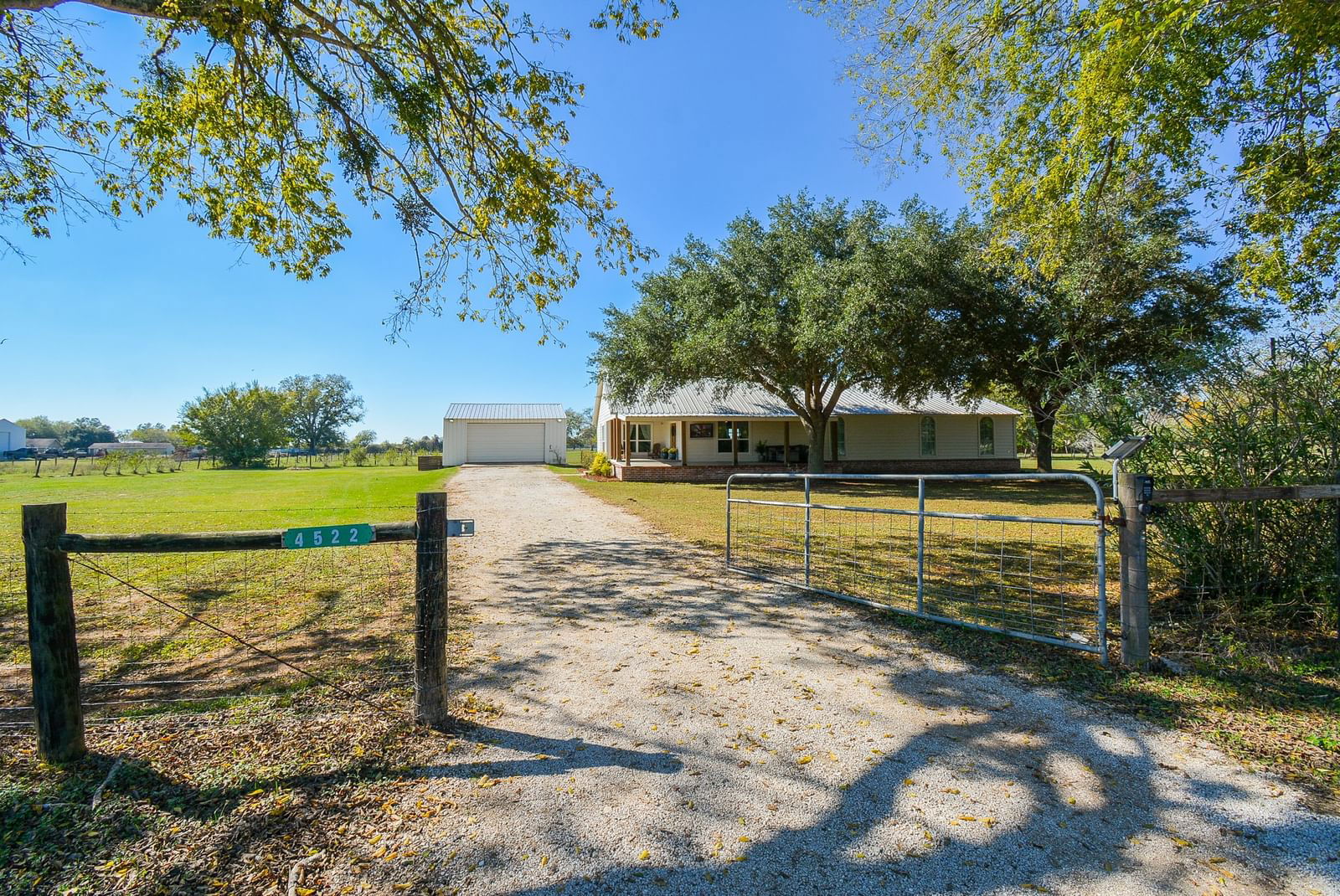 Real estate property located at 4522 Gainsborough, Fort Bend, Pecan Hill, Fulshear, TX, US