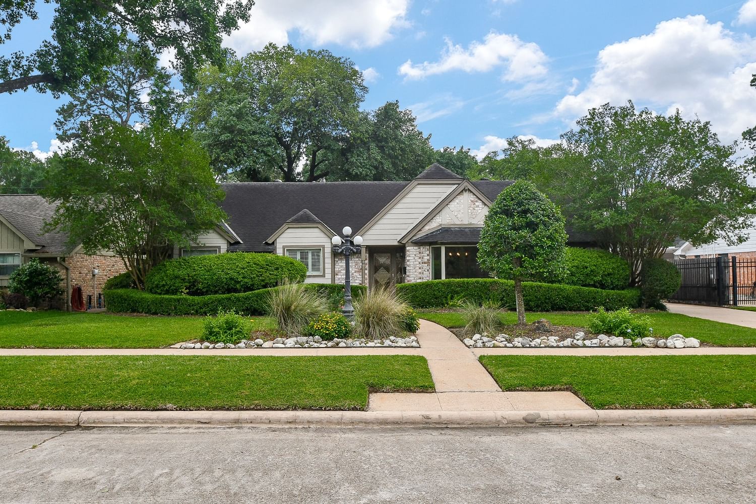 Real estate property located at 1109 Martin, Harris, Shepherd Park Plaza, Houston, TX, US