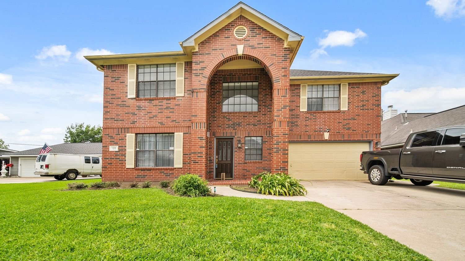 Real estate property located at 128 Black Walnut, Harris, Woodforest North, Houston, TX, US