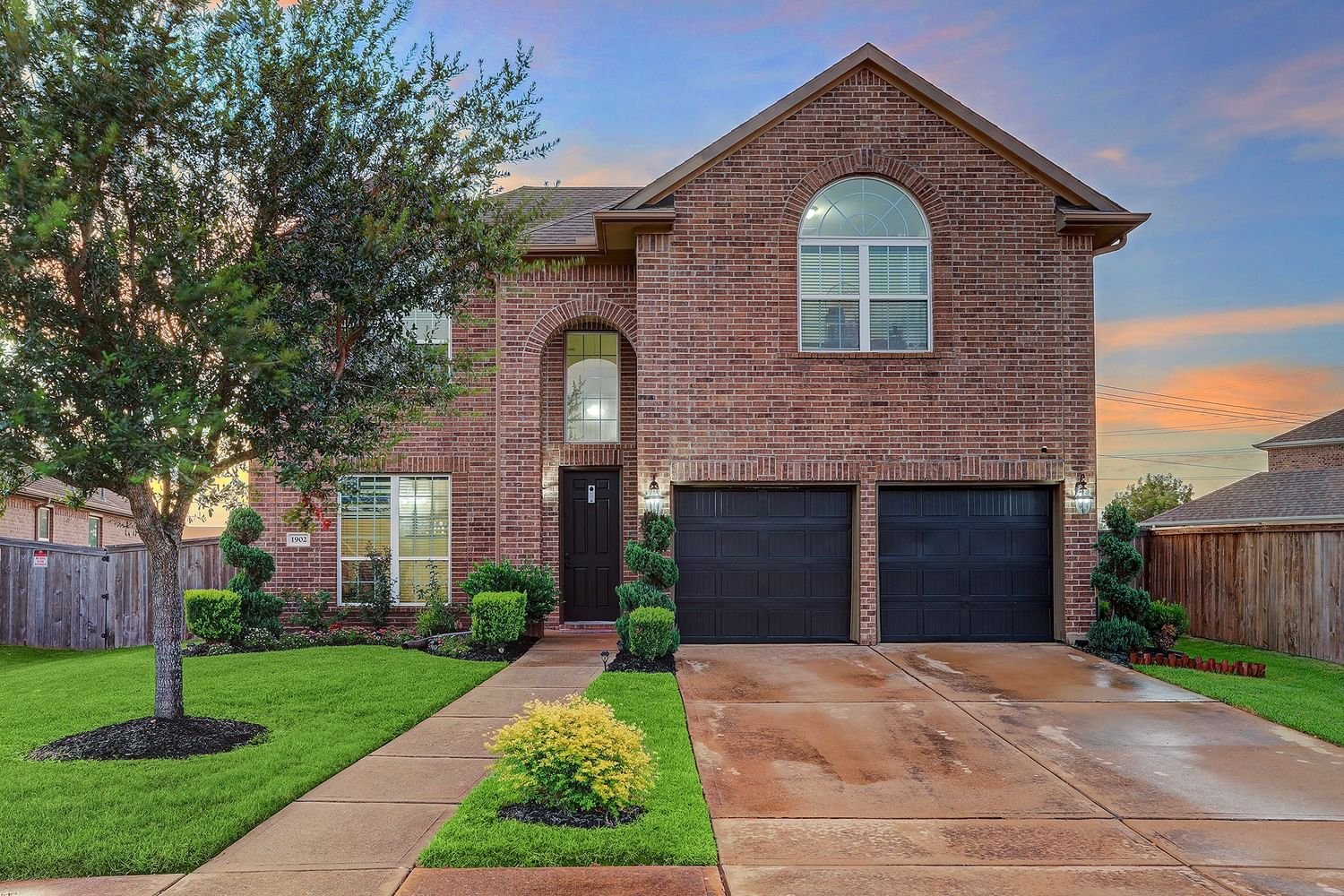 Real estate property located at 1902 Dry Willow, Harris, Pearland, TX, US