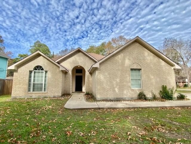 Real estate property located at 411 Robinwood, Montgomery, Oak Ridge North A, Spring, TX, US