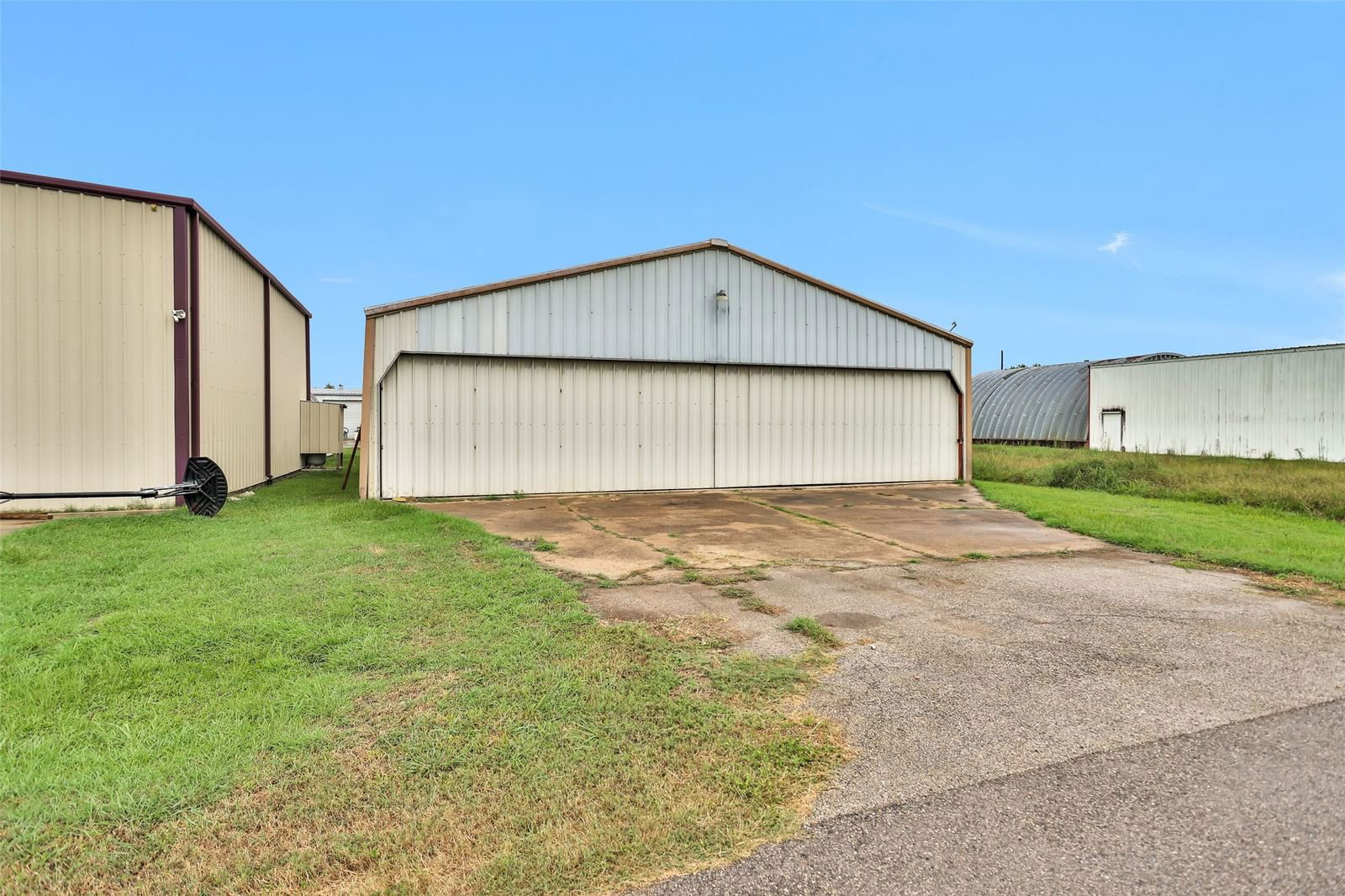 Real estate property located at Lots 24-35 Wolfe Airpark, Brazoria, Wolfe Airpark, Manvel, TX, US