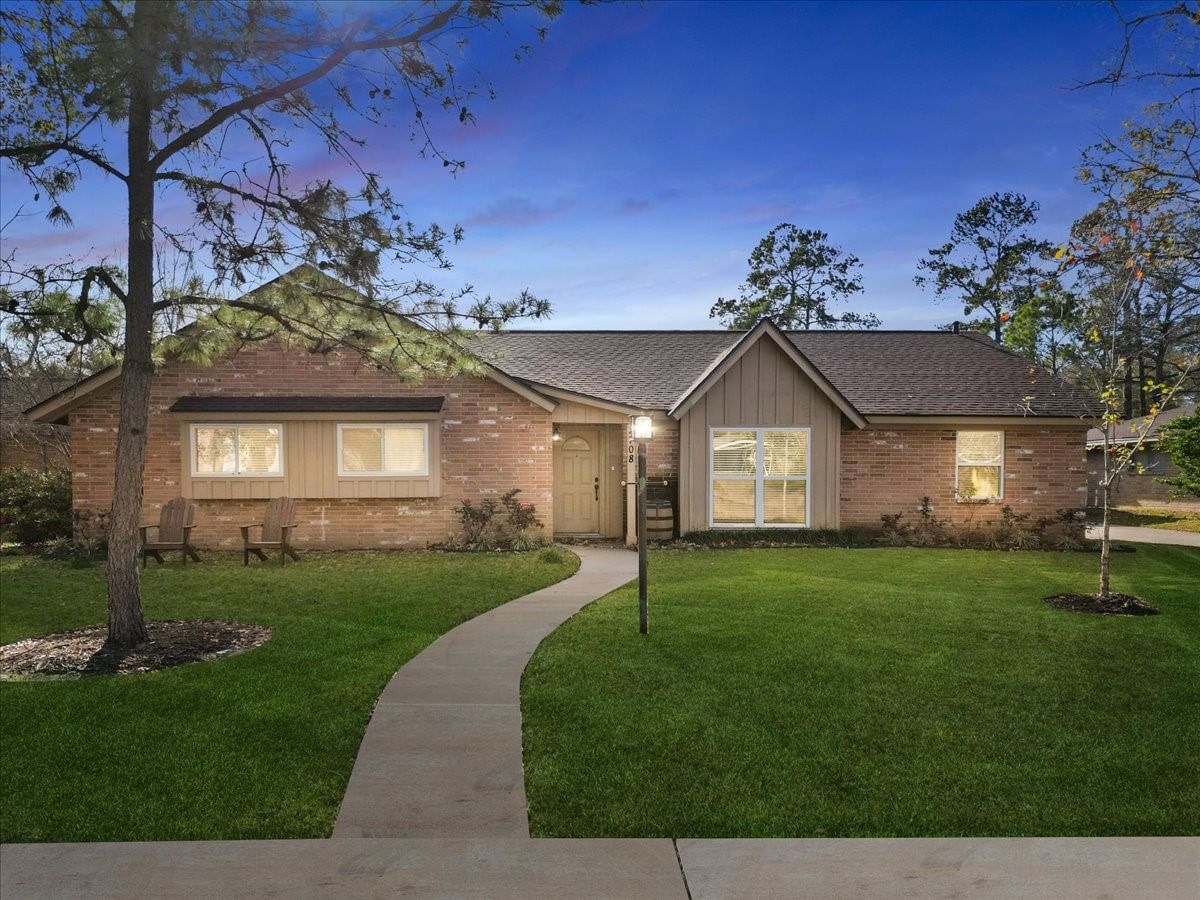 Real estate property located at 2708 Yorktown, Galveston, Colonial Estates, Dickinson, TX, US