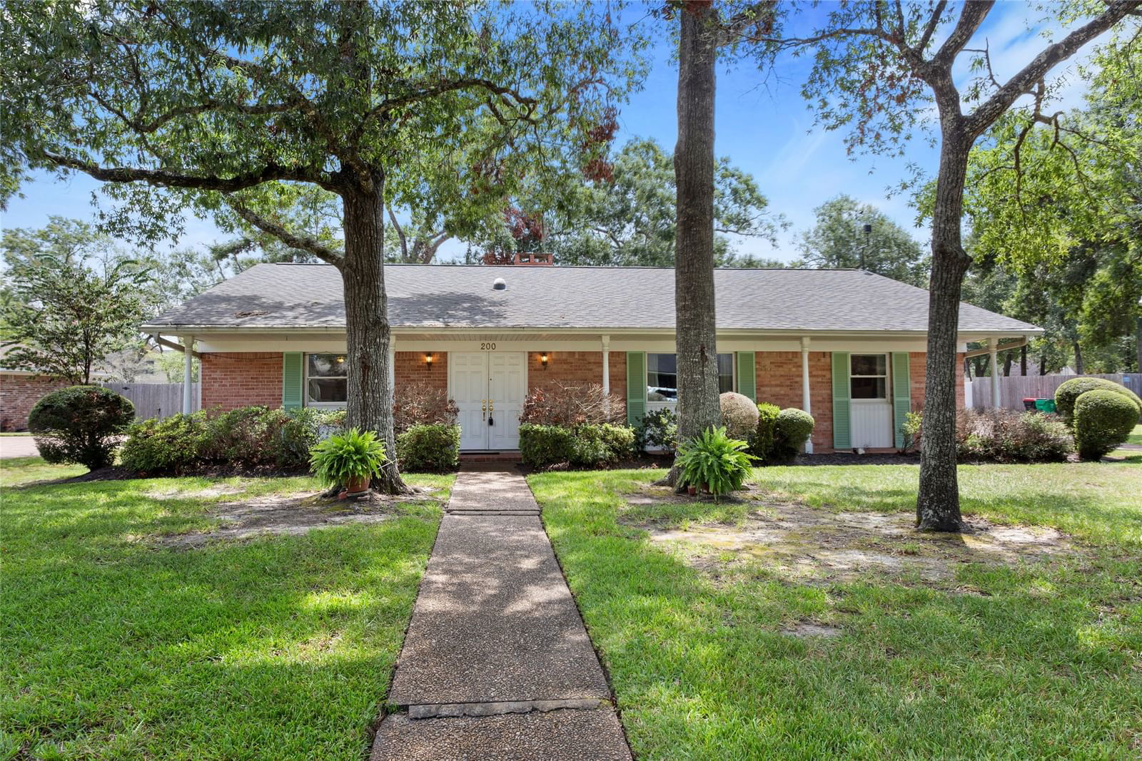 Real estate property located at 200 Merrilane, Harris, Roseland Oaks Sec 02, Baytown, TX, US