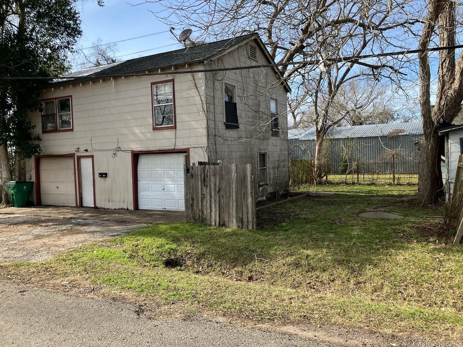 Real estate property located at 401 Pecan, Brazoria, Sweeny, Sweeny, TX, US
