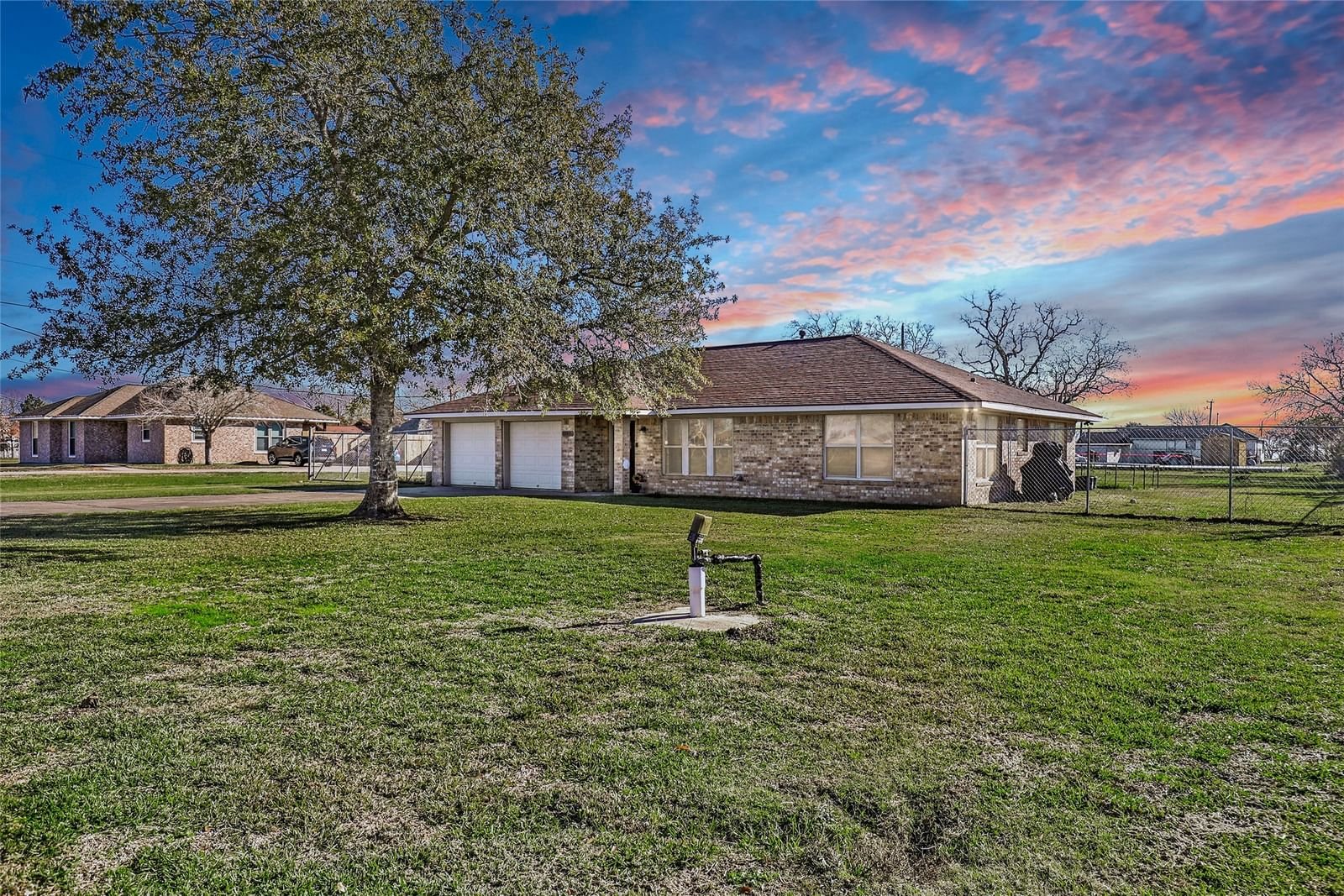 Real estate property located at 11916 FM 2354, Chambers, High Point, Baytown, TX, US
