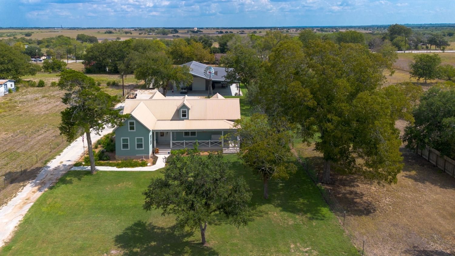Real estate property located at 715 Depot, Lavaca, WM CHASE, Moulton, TX, US