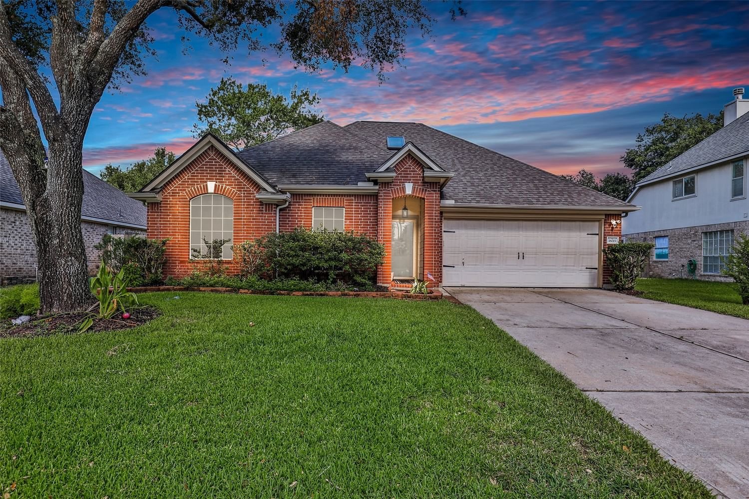 Real estate property located at 18015 Overlook Park Ct, Harris, Humble, TX, US
