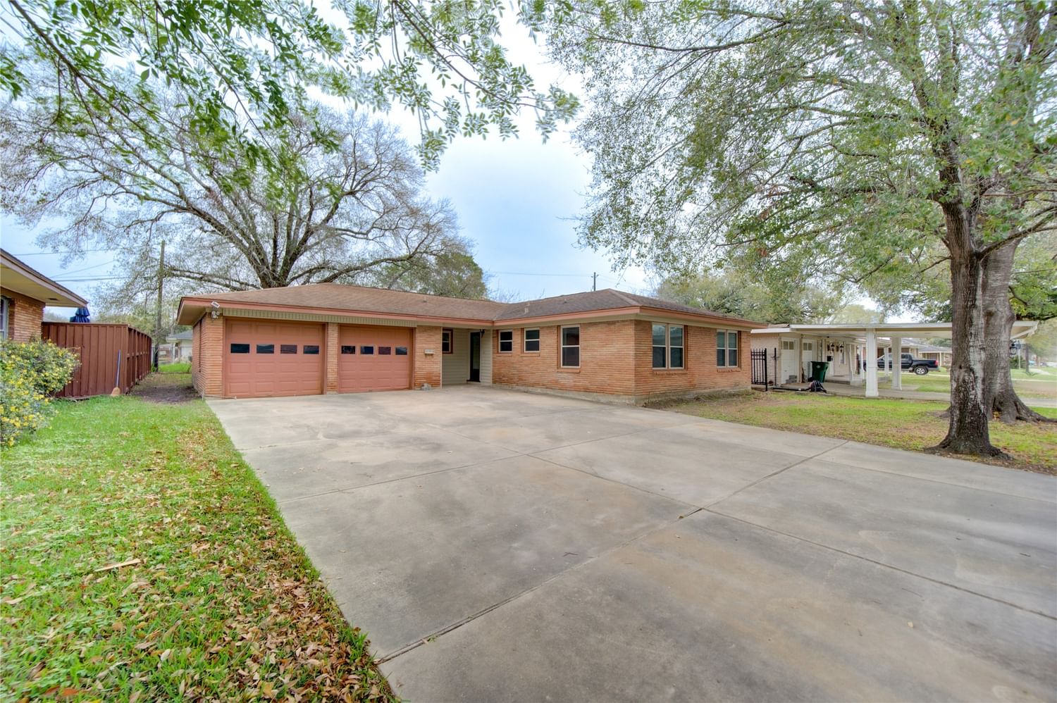 Real estate property located at 1905 Lafferty, Harris, South Pasadena Villas, Pasadena, TX, US