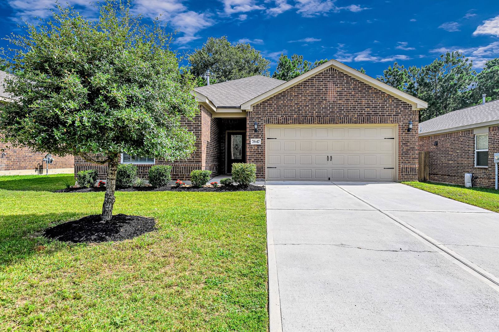 Real estate property located at 7647 Glaber Leaf, Montgomery, Chase Run 04, Conroe, TX, US